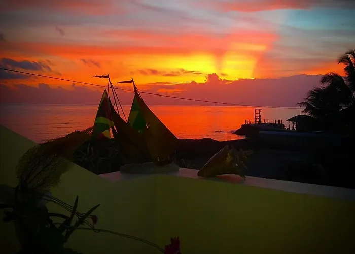 Angelo's Caribbean Village Beachfront Villas Bed & Breakfast Runaway Bay
