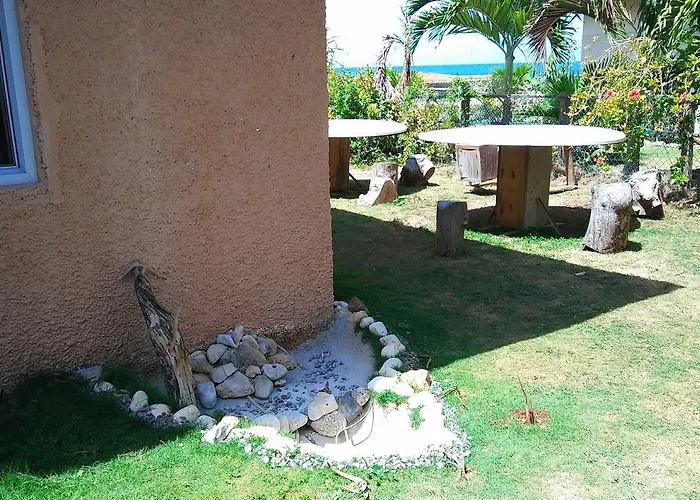 Angelo's Caribbean Village Beachfront Villas Bed & Breakfast